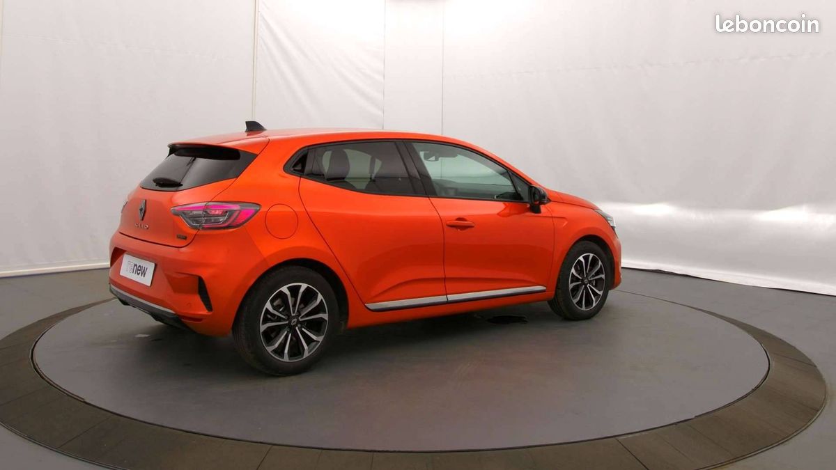 Renault clio e tech full hybrid 145 techno (image 2)