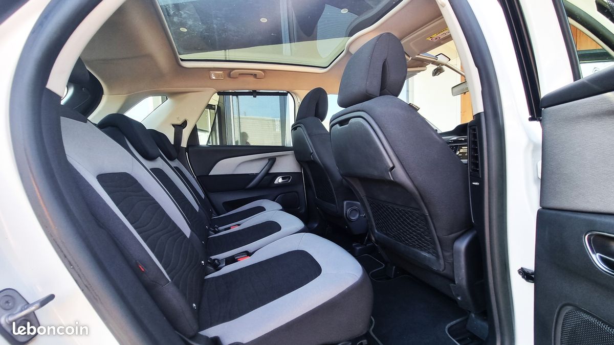 Citroen C4 PICASSO HDI 115CH EXCLUSIVE ETG6*TOIT PANORAMIQUE*ATTELAGE*PALETTE AU VOLANT*RADAR (image 15)