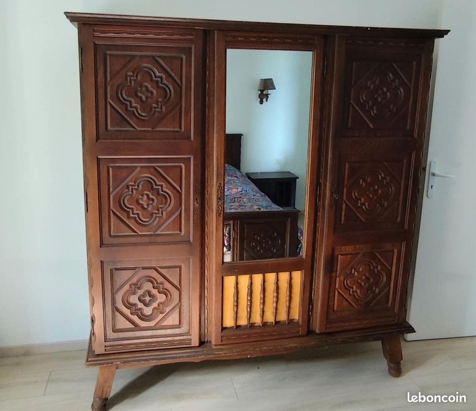 Chambre à coucher Vintage lit, armoire 2 table de chevet bois marron foncé (image 1)