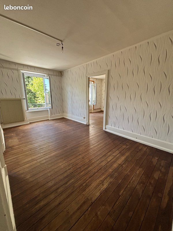 Immeuble 5 pièces 85 m² · à Lapalisse · 85 m² · 80 000 €