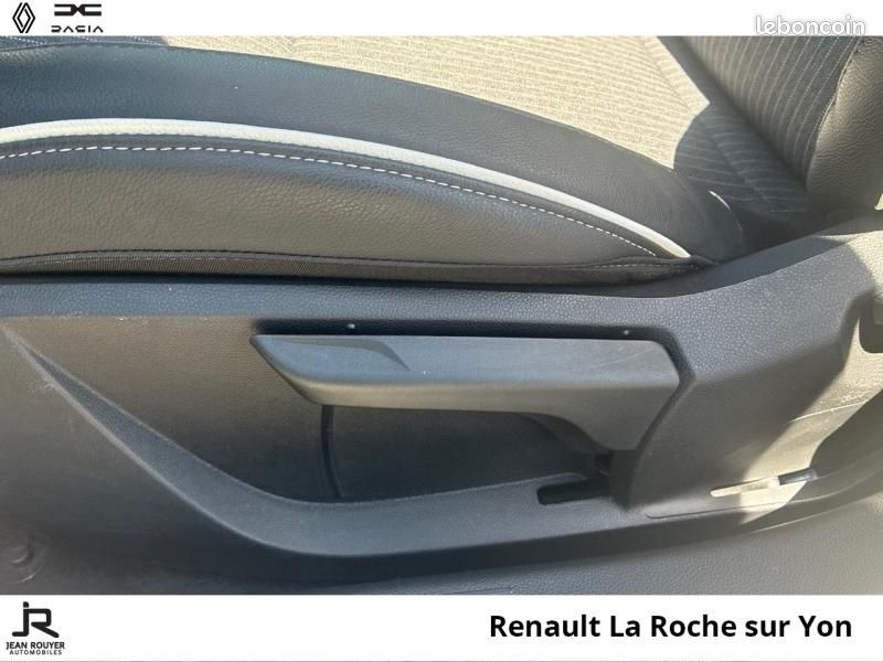 Renault Clio 1.0 TCe 90ch Techno (image 17)