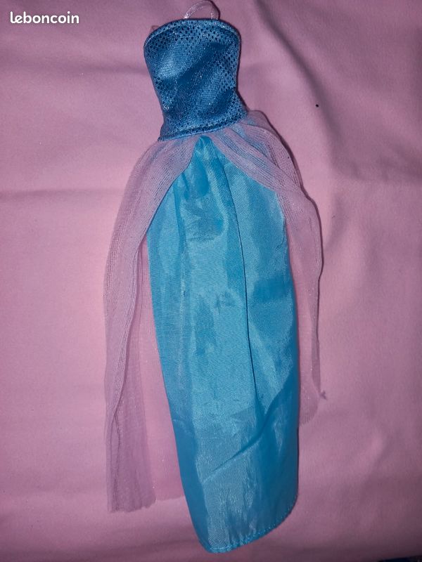 Lot de vêtements poupées barbie (image 17)