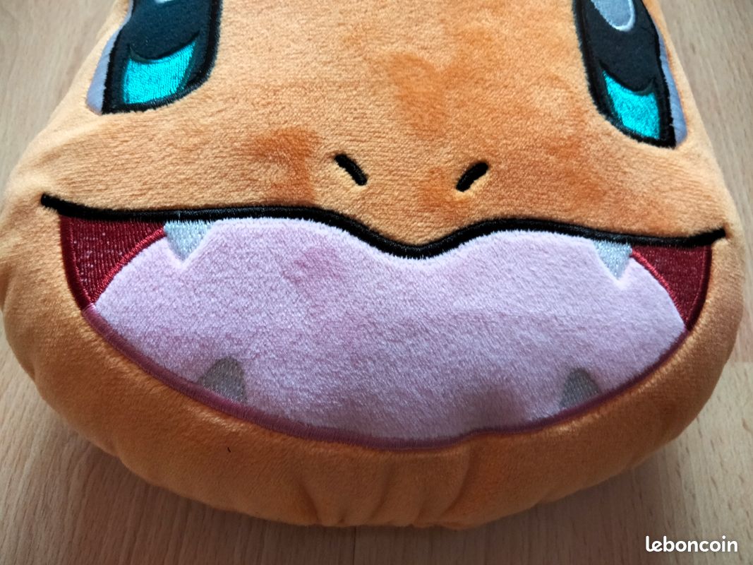Coussin Pokémon Officiel 40x40 Cm - Décoration Chambre Enfant Et Collection