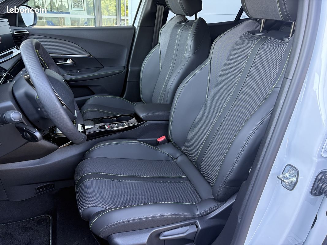 Peugeot 2008 1.2 HYBRID 145CH GT E-DCS6 (image 11)