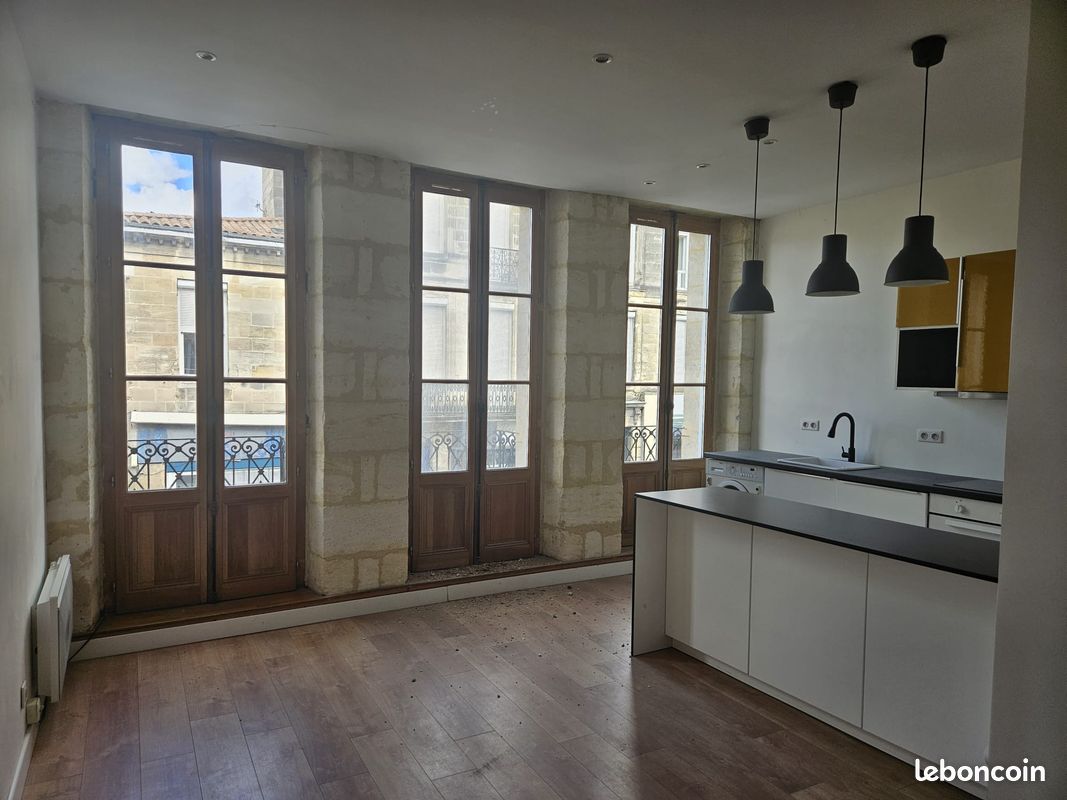Appartement 3 pièces 54 m² · à Bordeaux · 54 m² · 990 €
