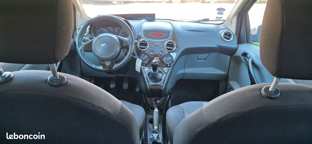 111.000kms ford ka 1.2 69ch individual 2012 clim jantes alu... (image 6)