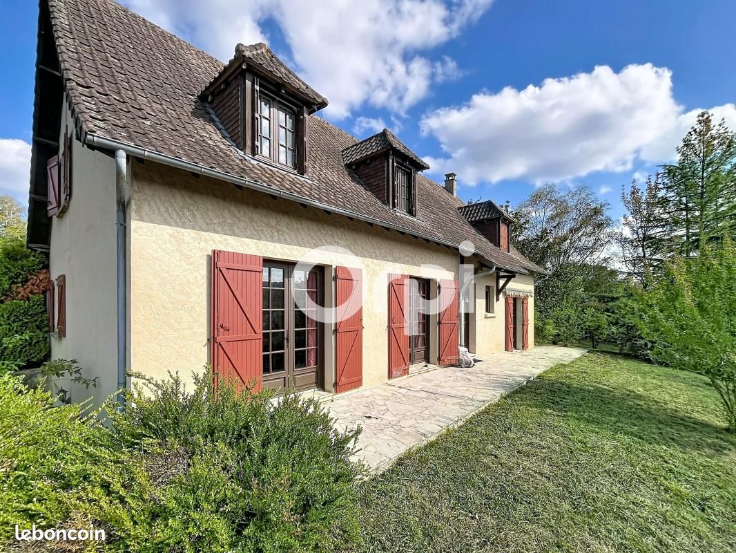 Maison 7 pièces 185 m² · aux Coteaux Périgourdins · 185 m² · 212 000 €