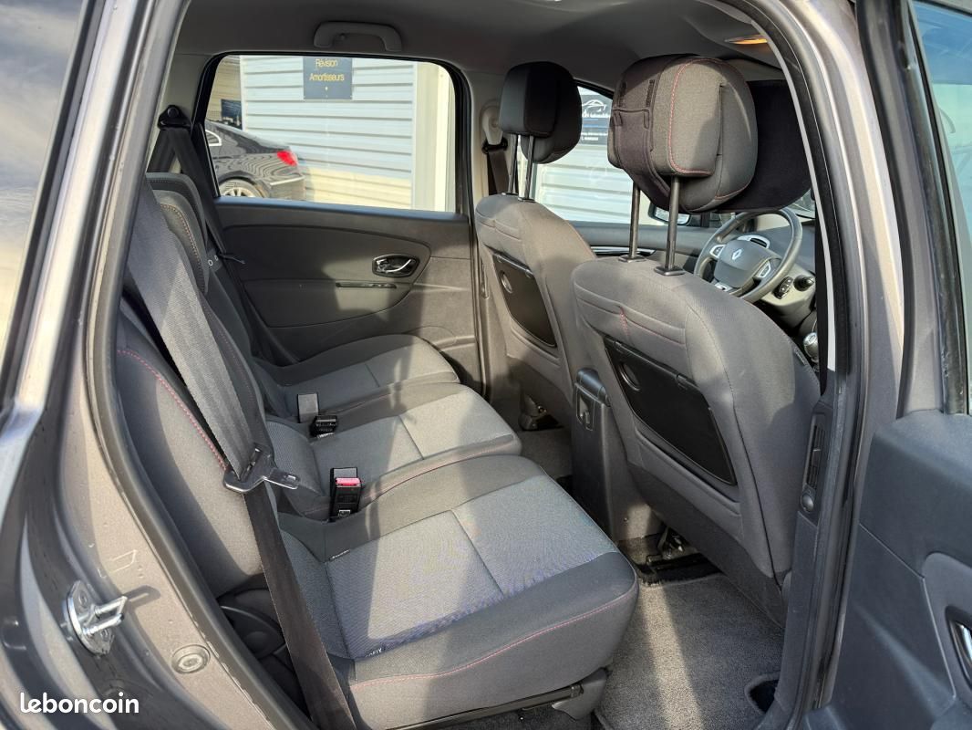 Renault Scénic III BUSINESS dCi 110 FAP eco2 (image 9)