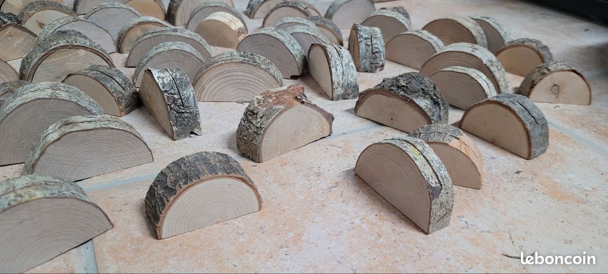 72 Porte noms en bois (image 1)