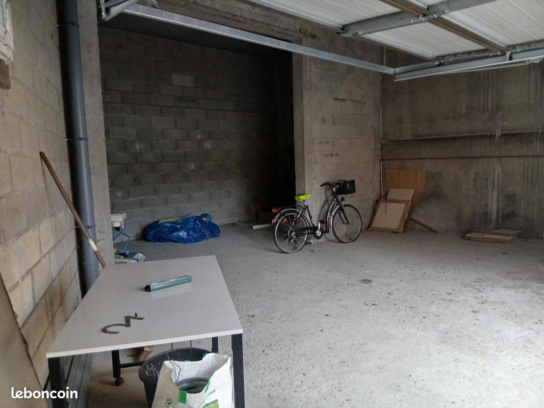 Parking 45 m² · à Belfort · 45 m² · 32 000 €