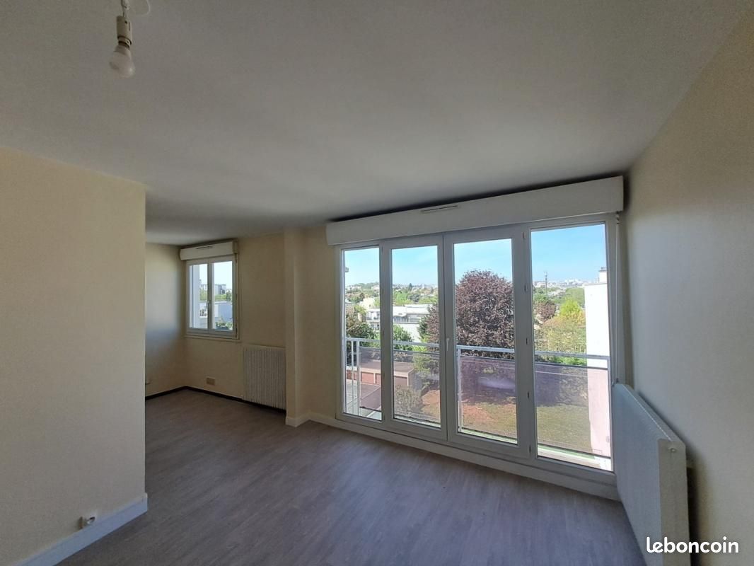 Appartement 3 pièces 65 m² · à L'Hay-les-Roses · 65 m² · 1 080 €