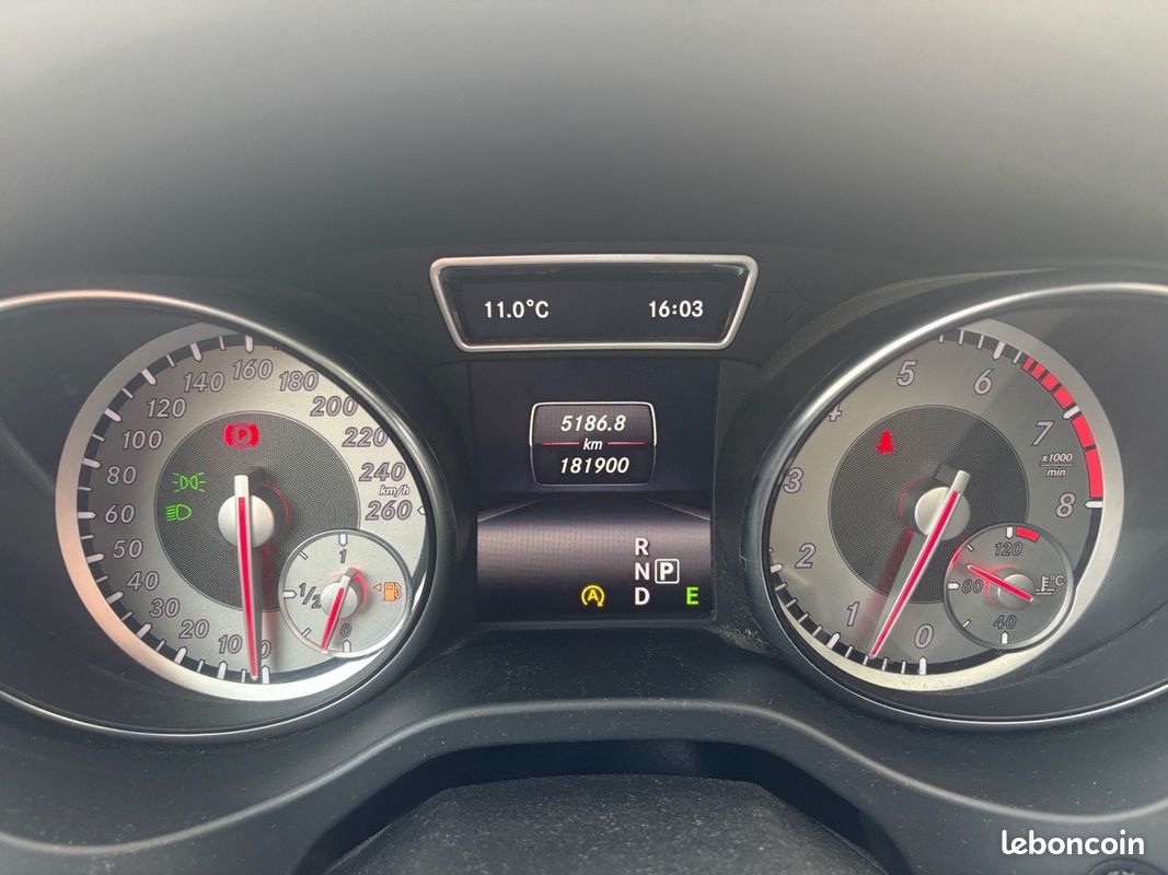 MERCEDES CLASSE GLA 250 Sensation Caméra De Recul Climatisation Auto Garantie 12 mois (image 14)