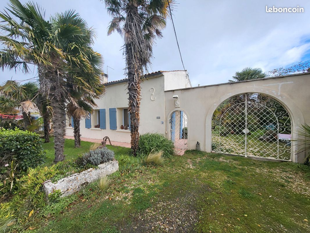 Maison 5 pièces 148 m² · à Breuil-Magné · 148 m² · 340 400 €