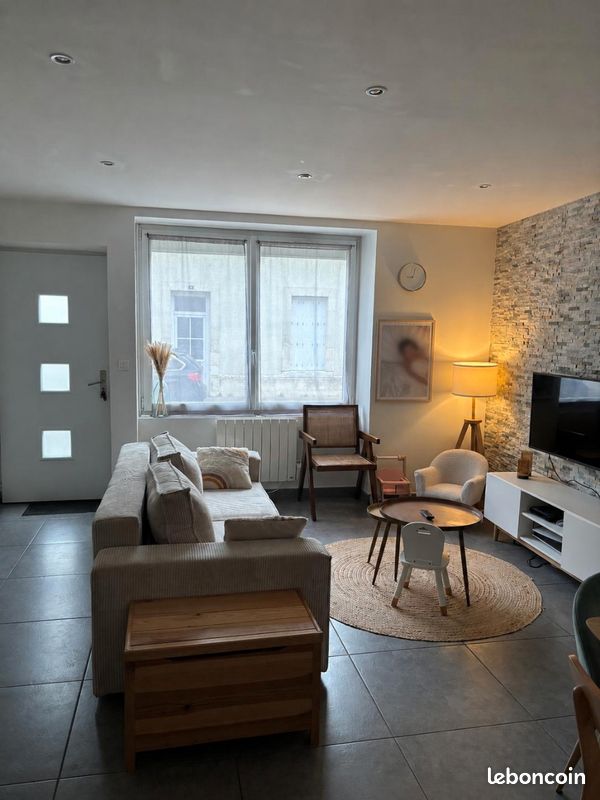 Maison 4 pièces 110 m² · à Bécon-les-Granits · 110 m² · 970 €/mois