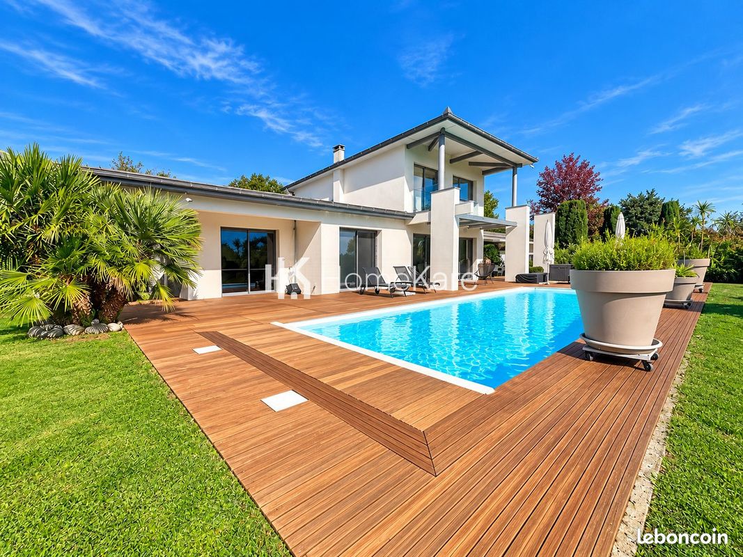 Maison 5 pièces 215 m² · à Villeneuve-de-Rivière · 215 m² · 750 000 €