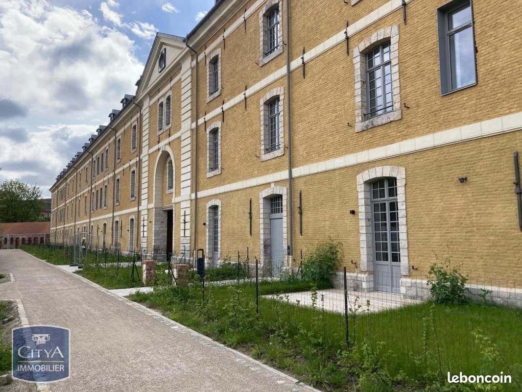 Appartement 1 pièce(s) 35 m²à louer Douai