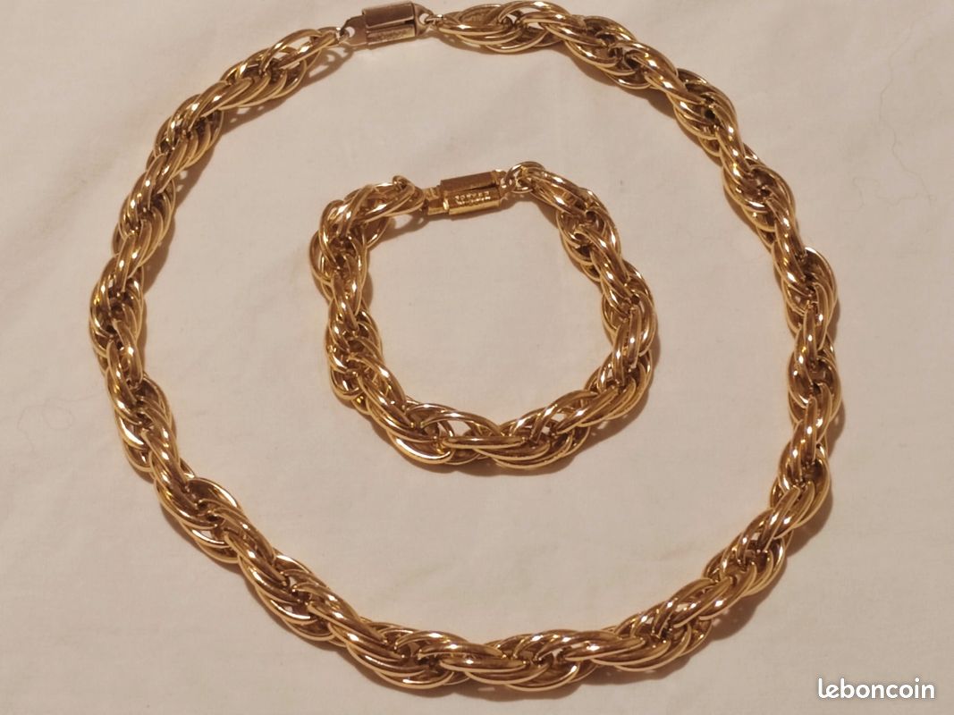 Joli collier boule vintage en métal doré lisse Napier
