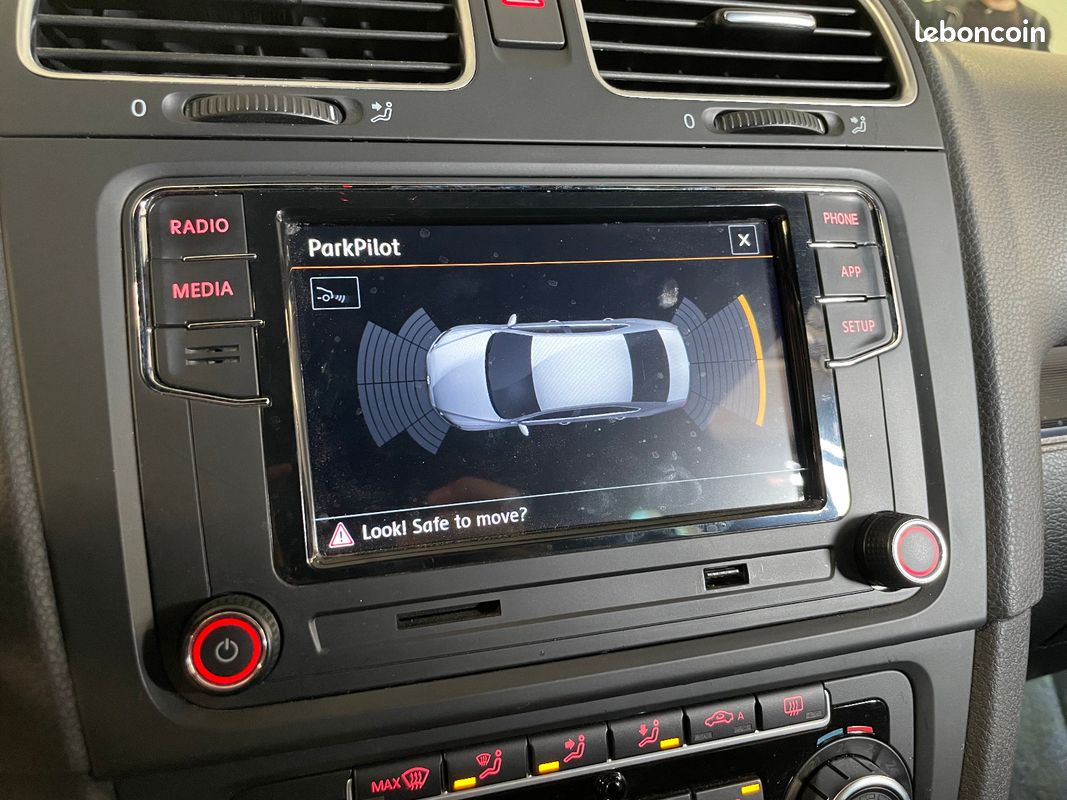 VOLKSWAGEN GOLF VI GTi 2.0 TSi 210 (image 31)