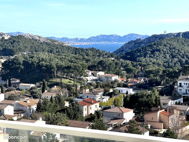 Appartement meublé T4 avec garage, vue mer et collines