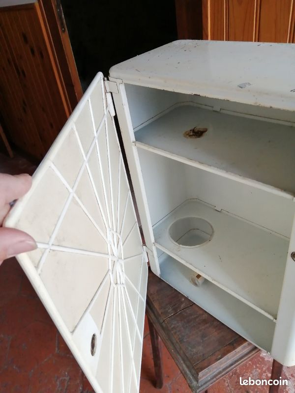Armoire à pharmacie (image 2)