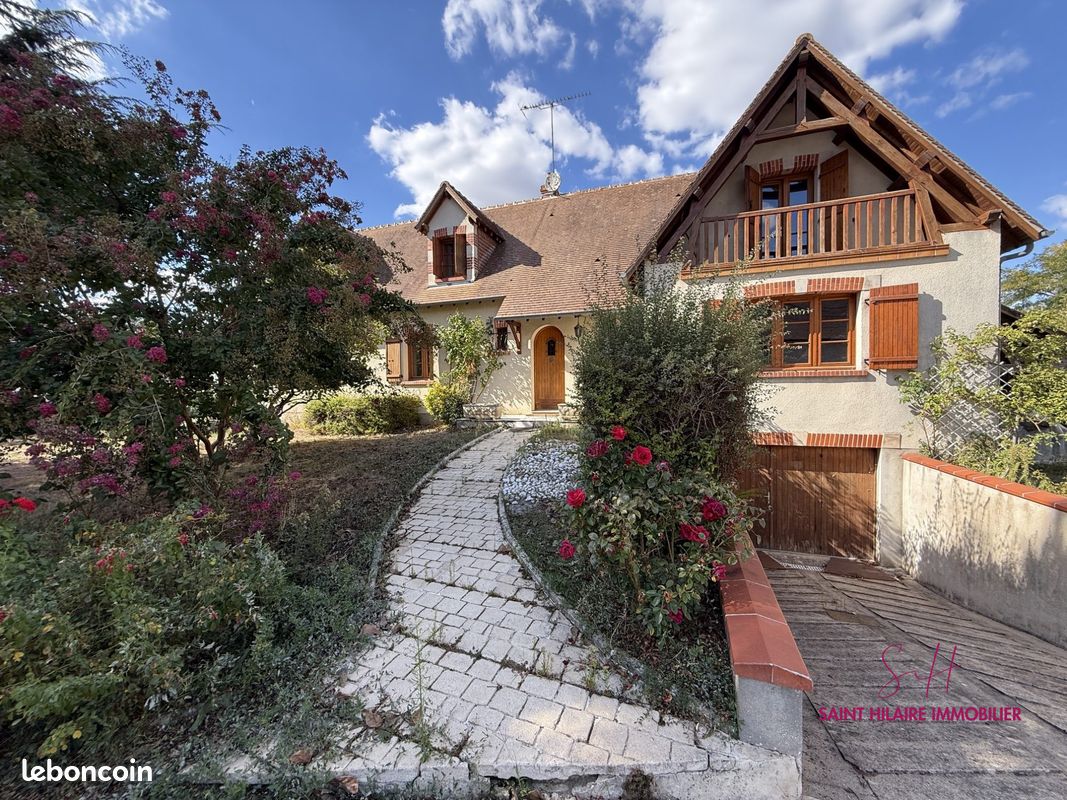 Maison 8 pièces 210 m² · à Saint-Hilaire-Saint-Mesmin · 210 m² · 399 000 €