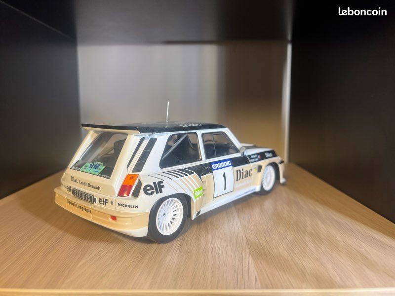 IXO / Altaya – Renault 5 Turbo N°1 Chatriot Diac – 1/18 – Blanc Et Noir