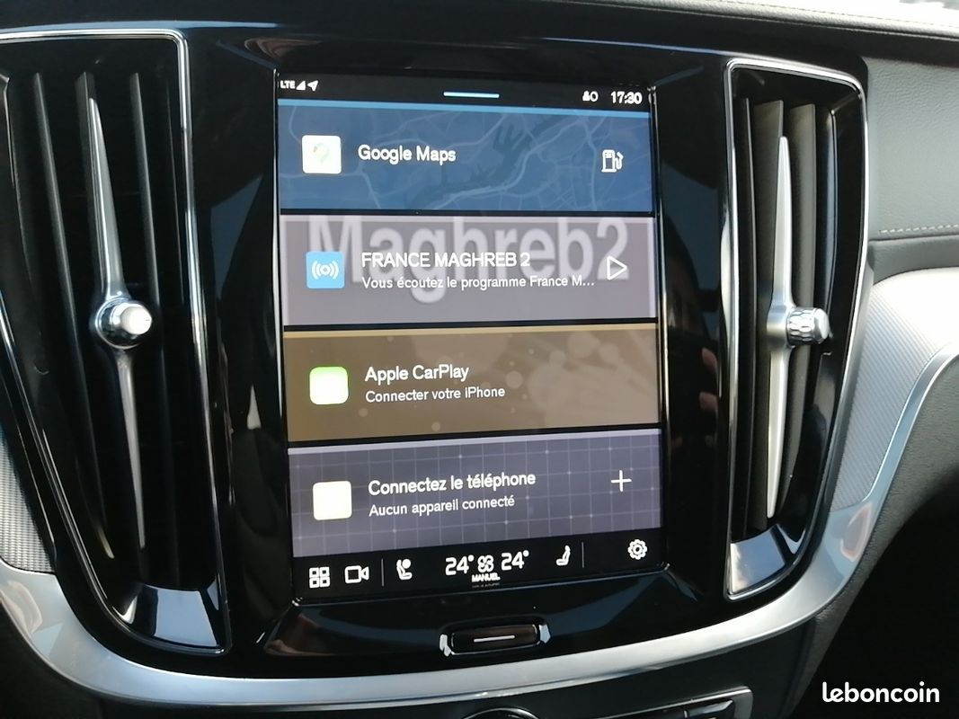 VOLVO V60 B4 197 ch DCT7 Ultra Style Dark (image 17)