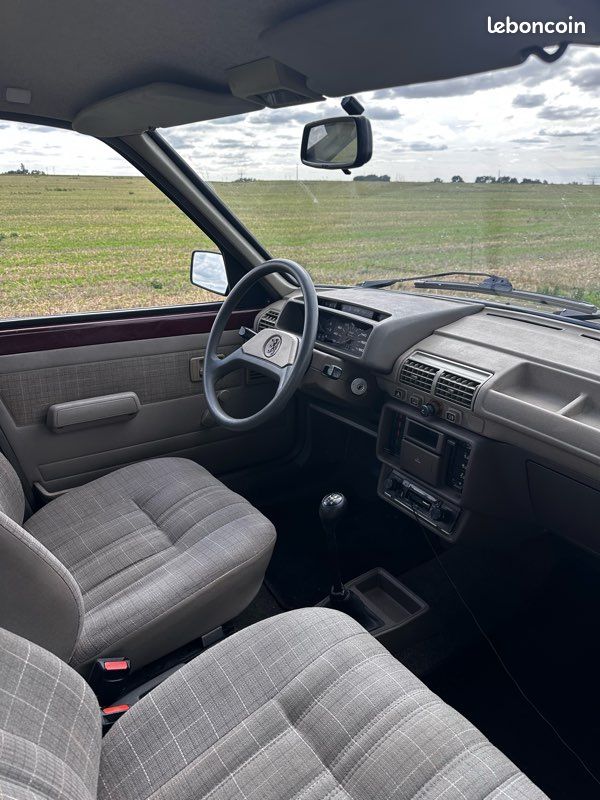 Peugeot 205 collection (image 3)