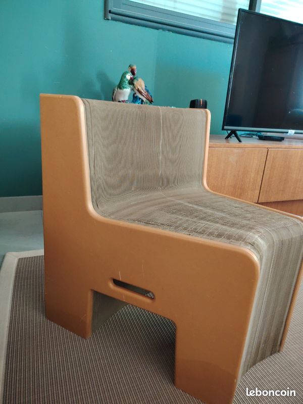 Fauteuil / Banc extensible en carton "FlexibleLove" (image 2)