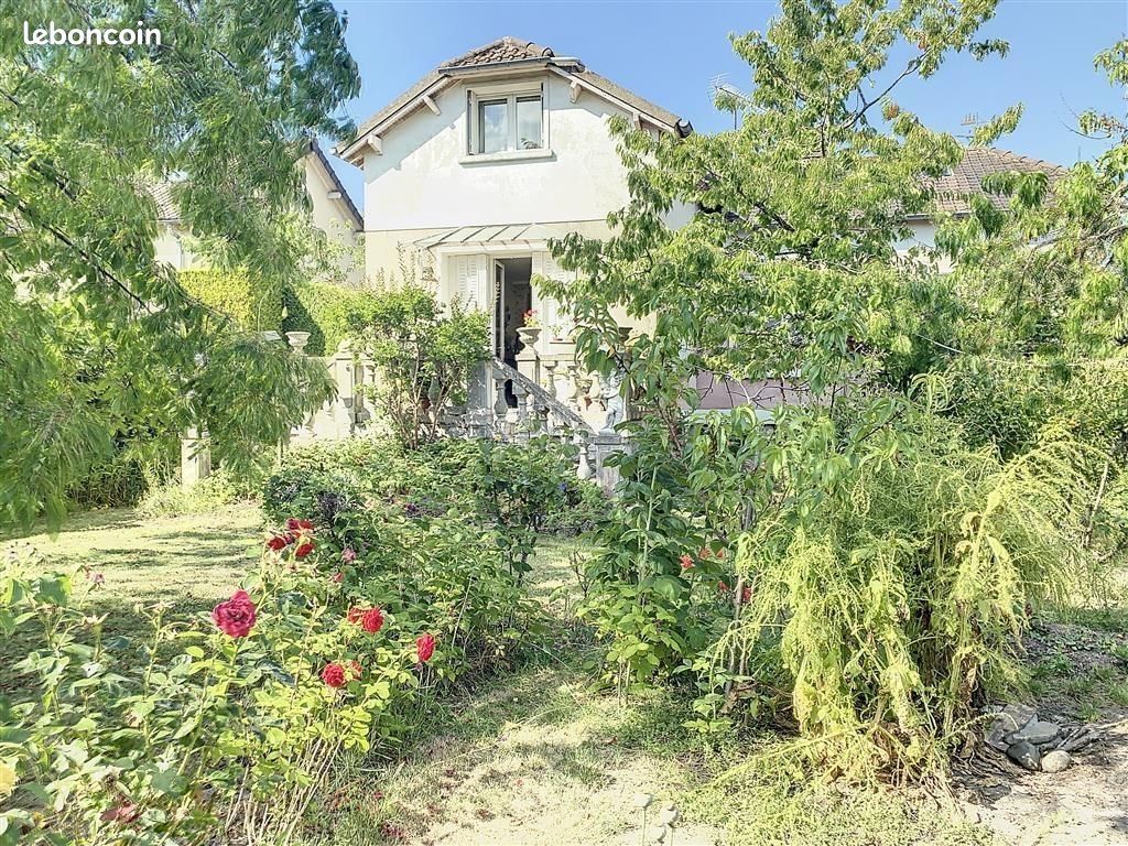 Maison 5 pièces 81 m² · à Rambouillet · 81 m² · 390 000 €