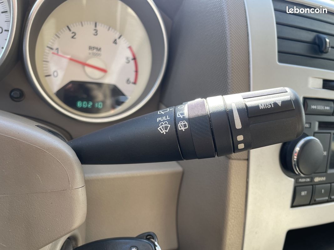 Dodge CALIBER 2.0 CRD SXT (image 10)