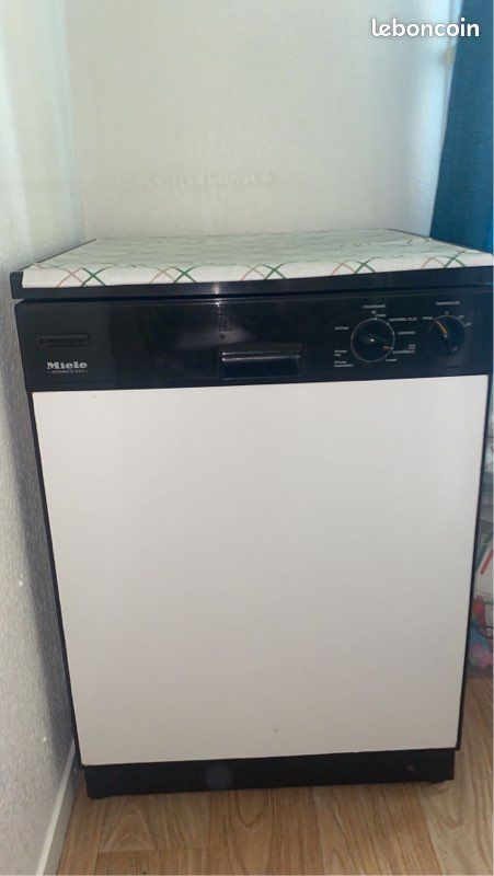 Lave vaisselle miele (image 1)