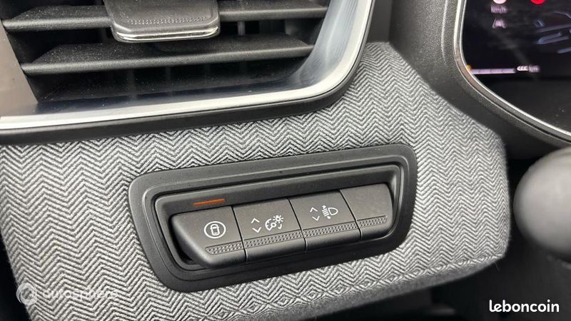 Renault Clio 1.0 TCe 90ch Techno - 24 (image 28)