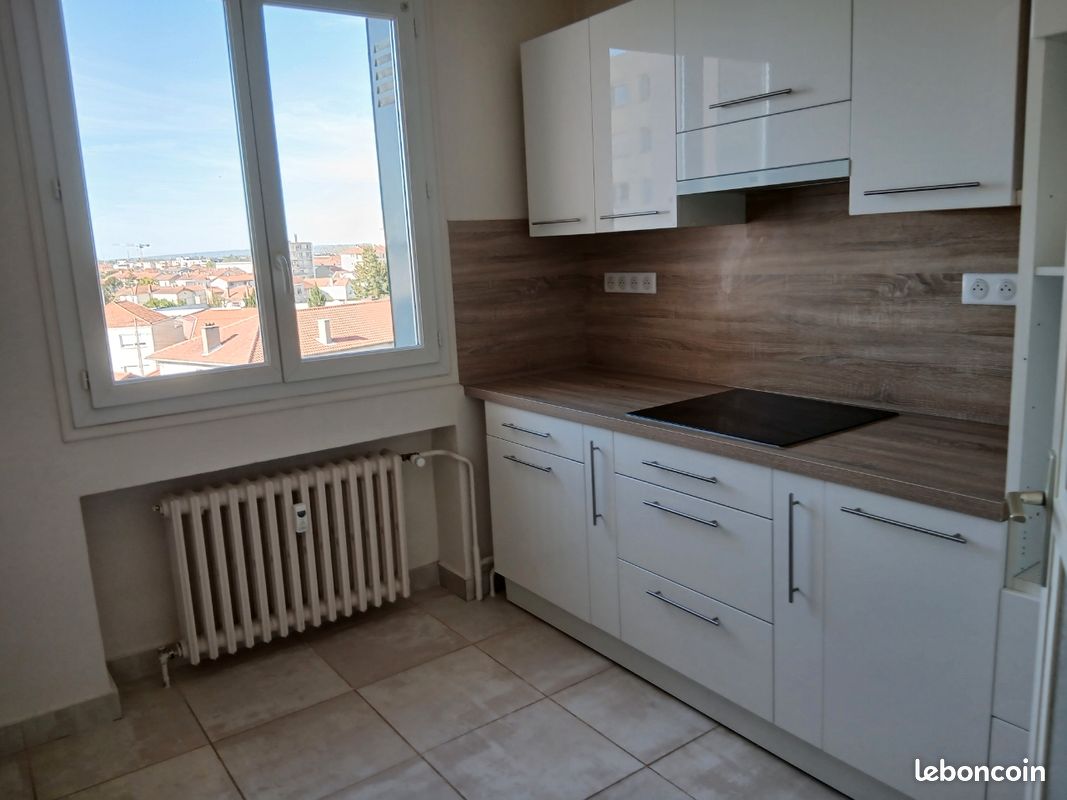 Appartement 3 pièces 56 m² · à Roanne · 56 m² · 625 €