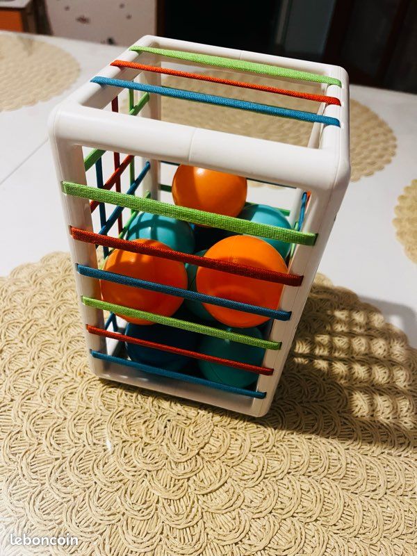 Cube de manipulation (image 1)