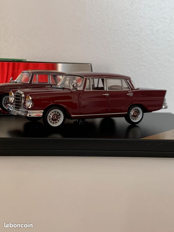 Modèle Réduit Mercedes Benz 220 SE 1959 Rouge Moyen/gris - Échelle 1:43 - Marque Vitesse - Neuf