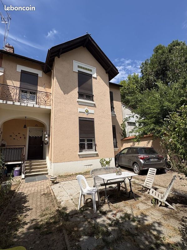 Maison 6 pièces 120 m² · à Villeurbanne · 120 m² · 425 000 €