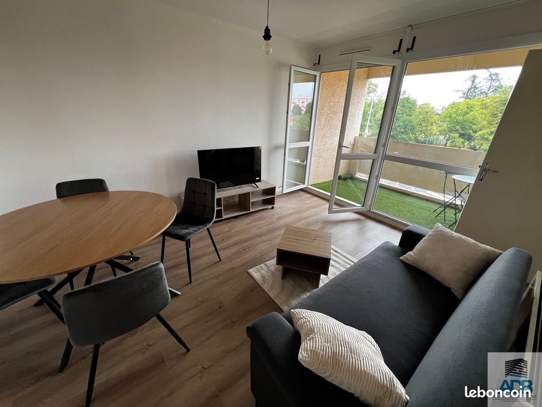Appartement 2 pièces 50 m² · à Roanne · 50 m² · 469 €