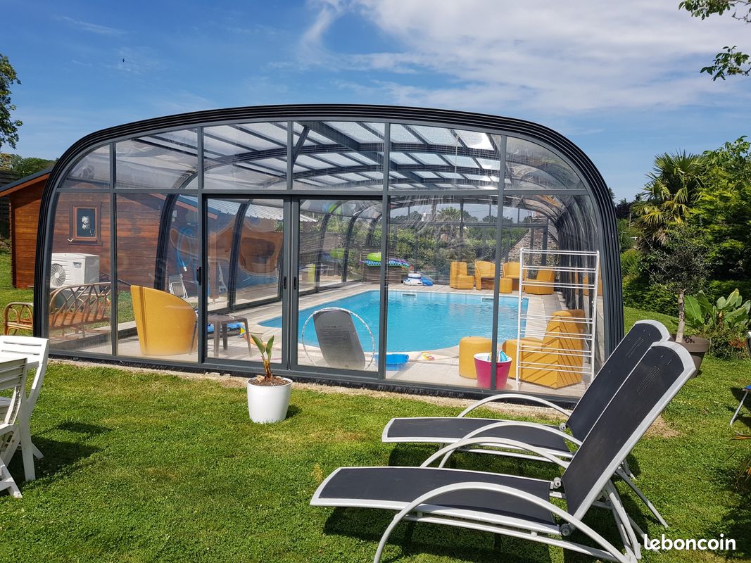 Gîte avec piscine couverte (image 1)