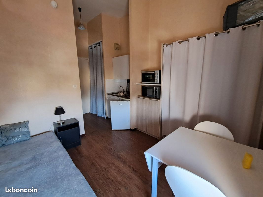 Appartement 1 pièce 18 m² · à Cholet · 18 m² · 380 €