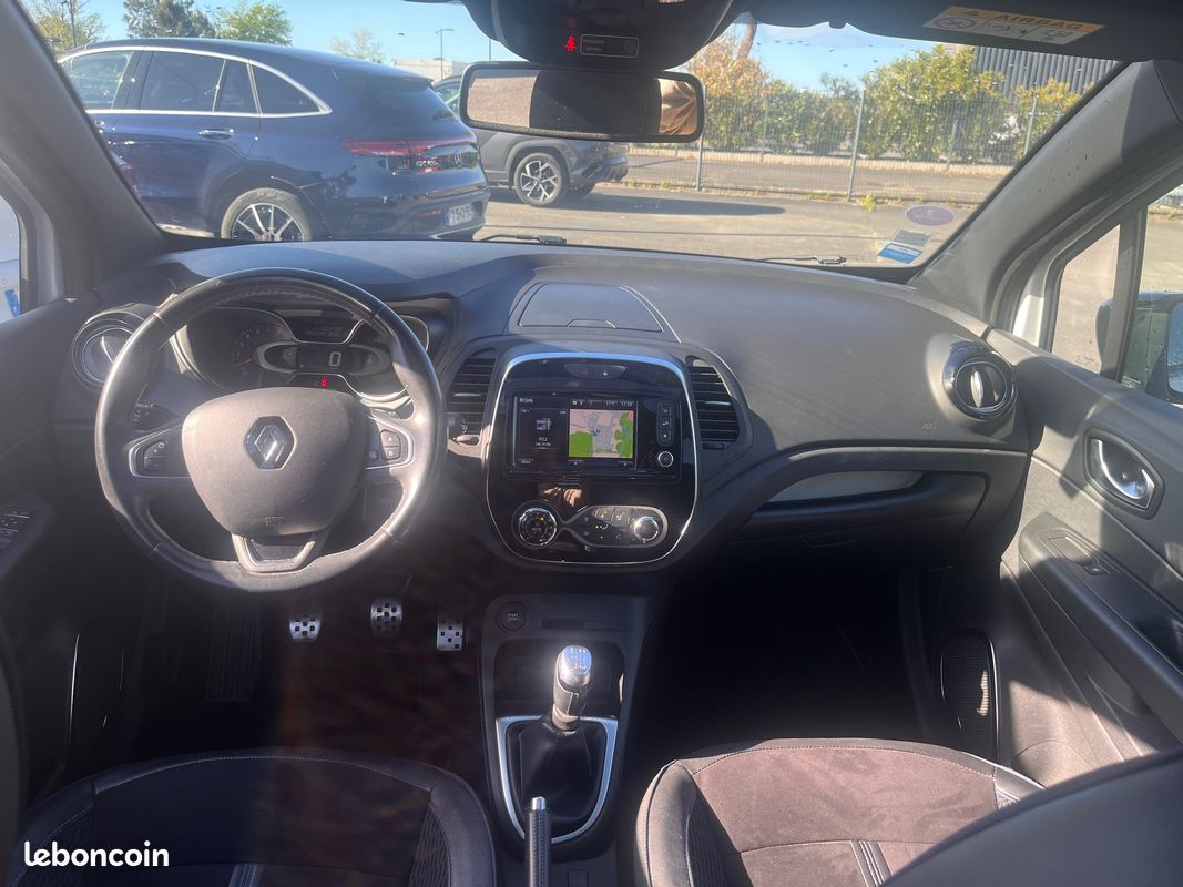 Renault Captur 1.3 TCE 150 S Edition (image 3)