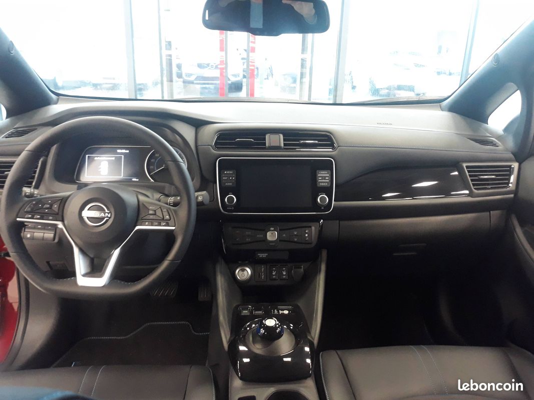 NISSAN Leaf Electrique 40kWh N-Connecta (image 9)