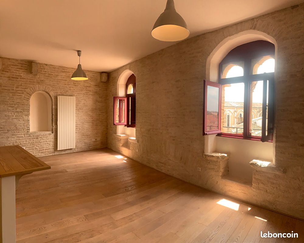 Appartement 2 pièces 77 m² · à Caussade · 77 m² · 600 €