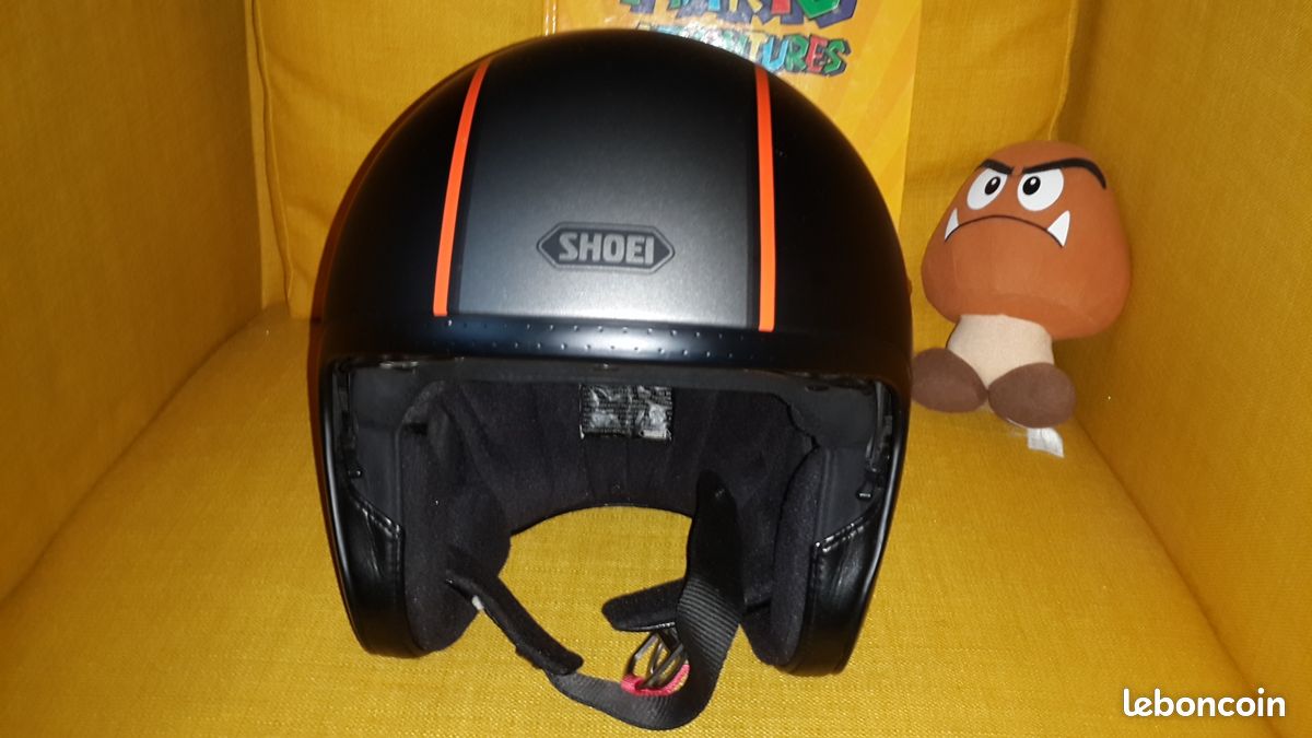 CASQUE de MOTO ROUTE TRAIL CAFE RACER NEUF DE MARQUE SHOEI CARBONE