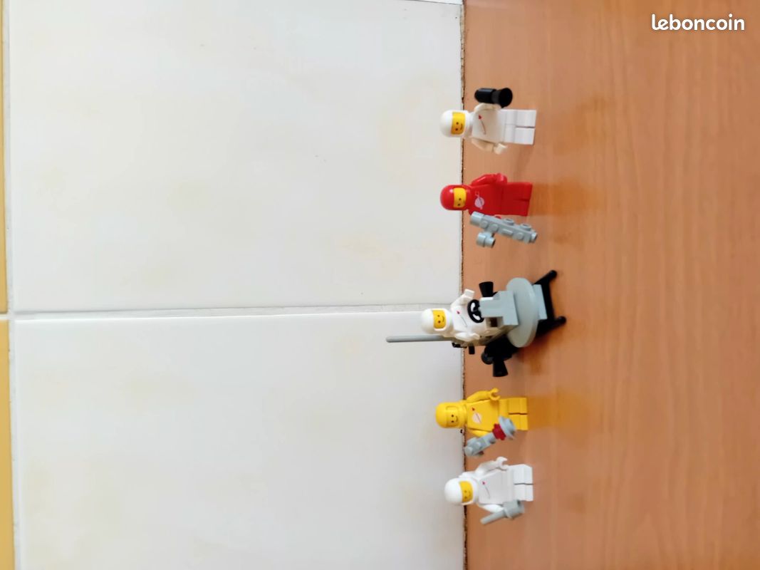 Lego legoland space annees 80 (image 1)