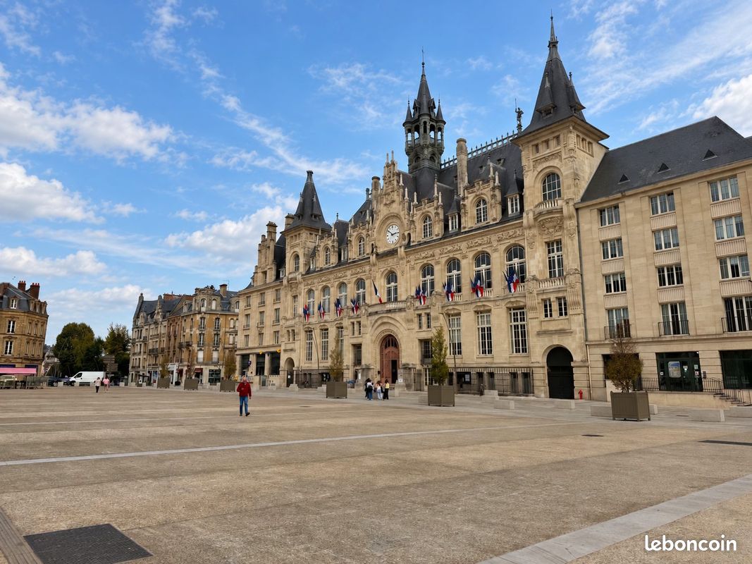 Appartement 1 pièce 38 m² · à Charleville-Mézières · 38 m² · 64 000 €