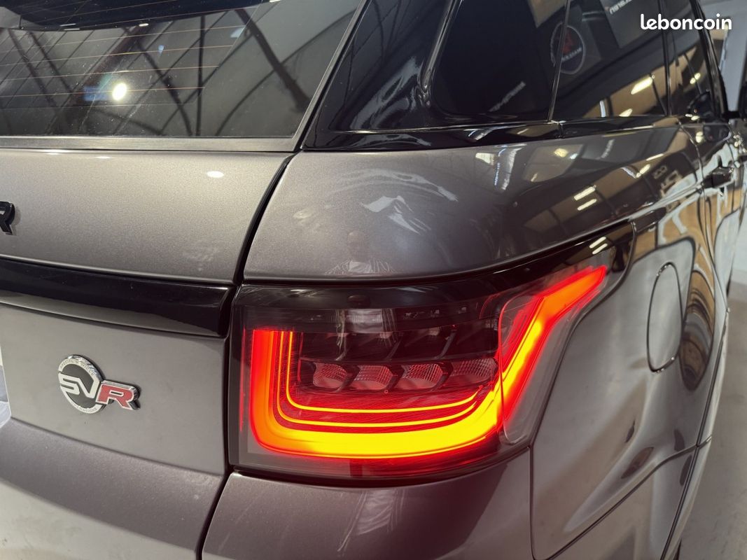 Land Rover Range Rover Sport (2) V8 5.0 575ch SVR Toit Ouvrant CARBONE Phase 2 (image 38)
