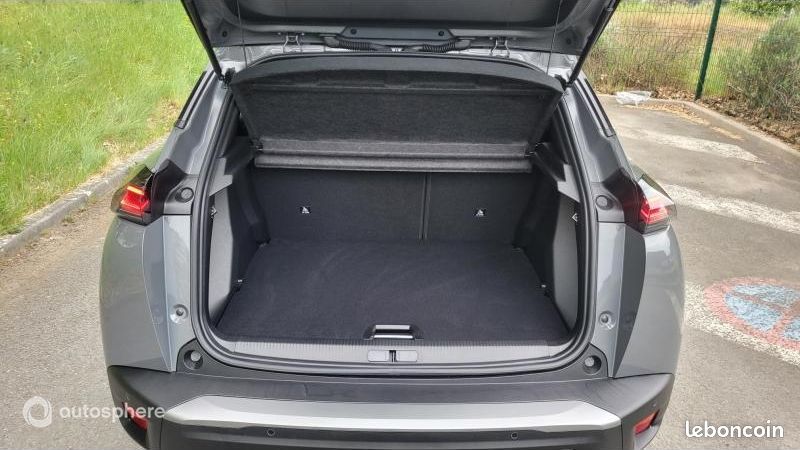 Peugeot 2008 e-2008 156ch 54 kWh Allure (image 21)