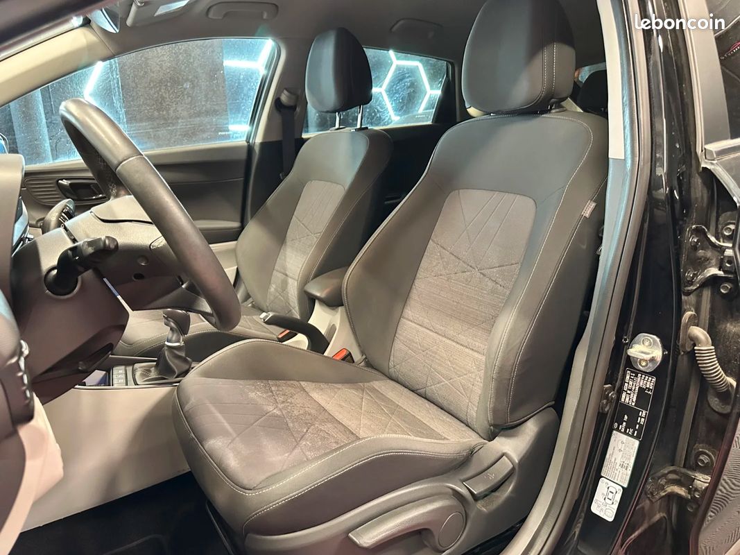 HYUNDAI BAYON 1.0 T-GDi 100 Hybrid 48V Creative (image 8)