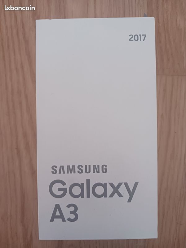 Boite Samsung A3 + accessoires (image 2)